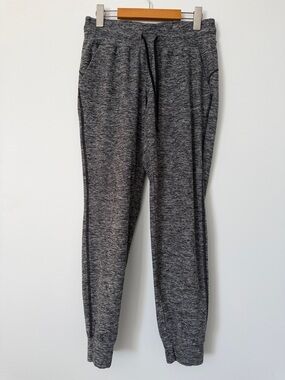 Lululemon Ready to Rulu pants size 6